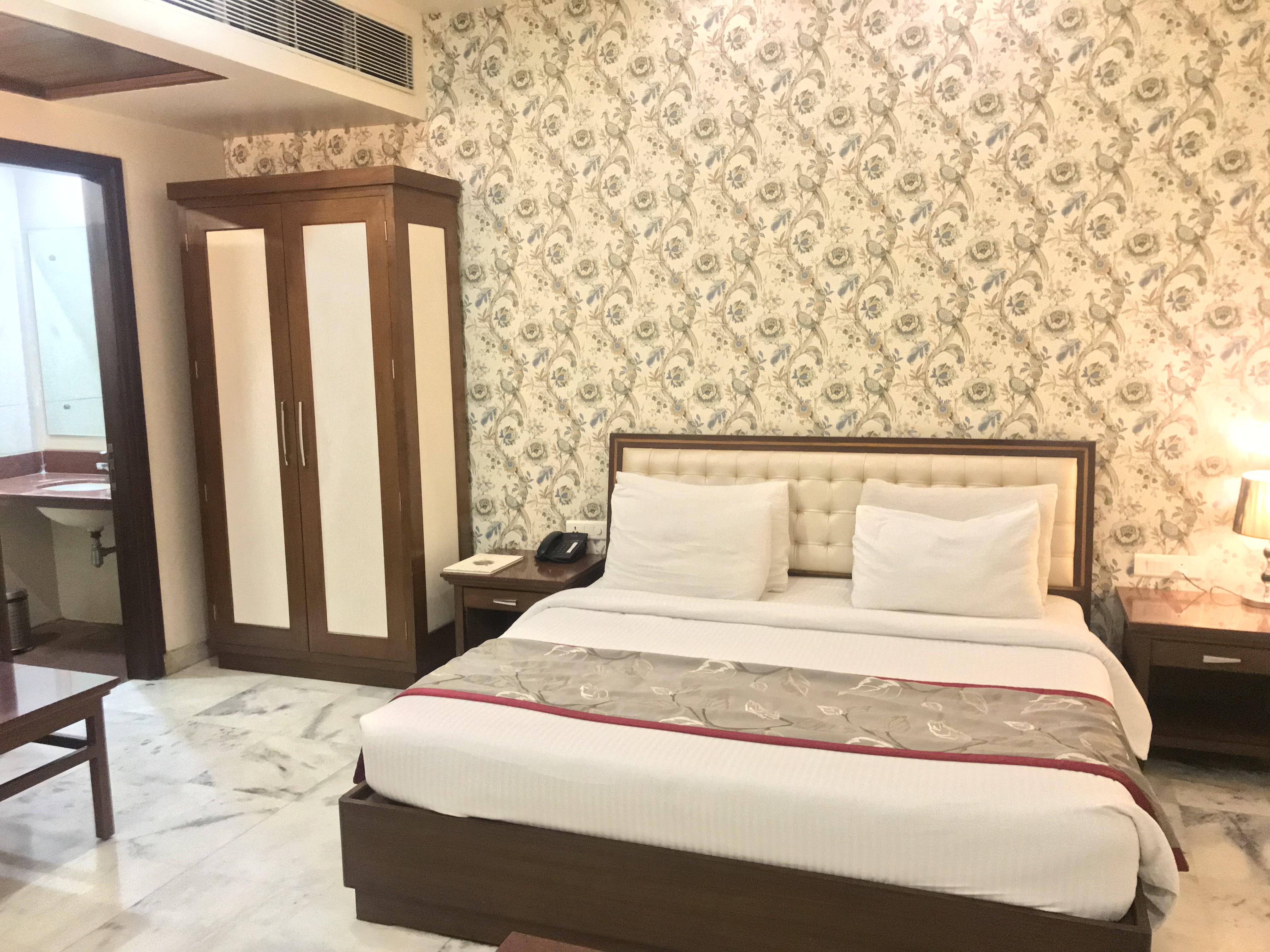 Hotel Leela Grande Karnāl Extérieur photo