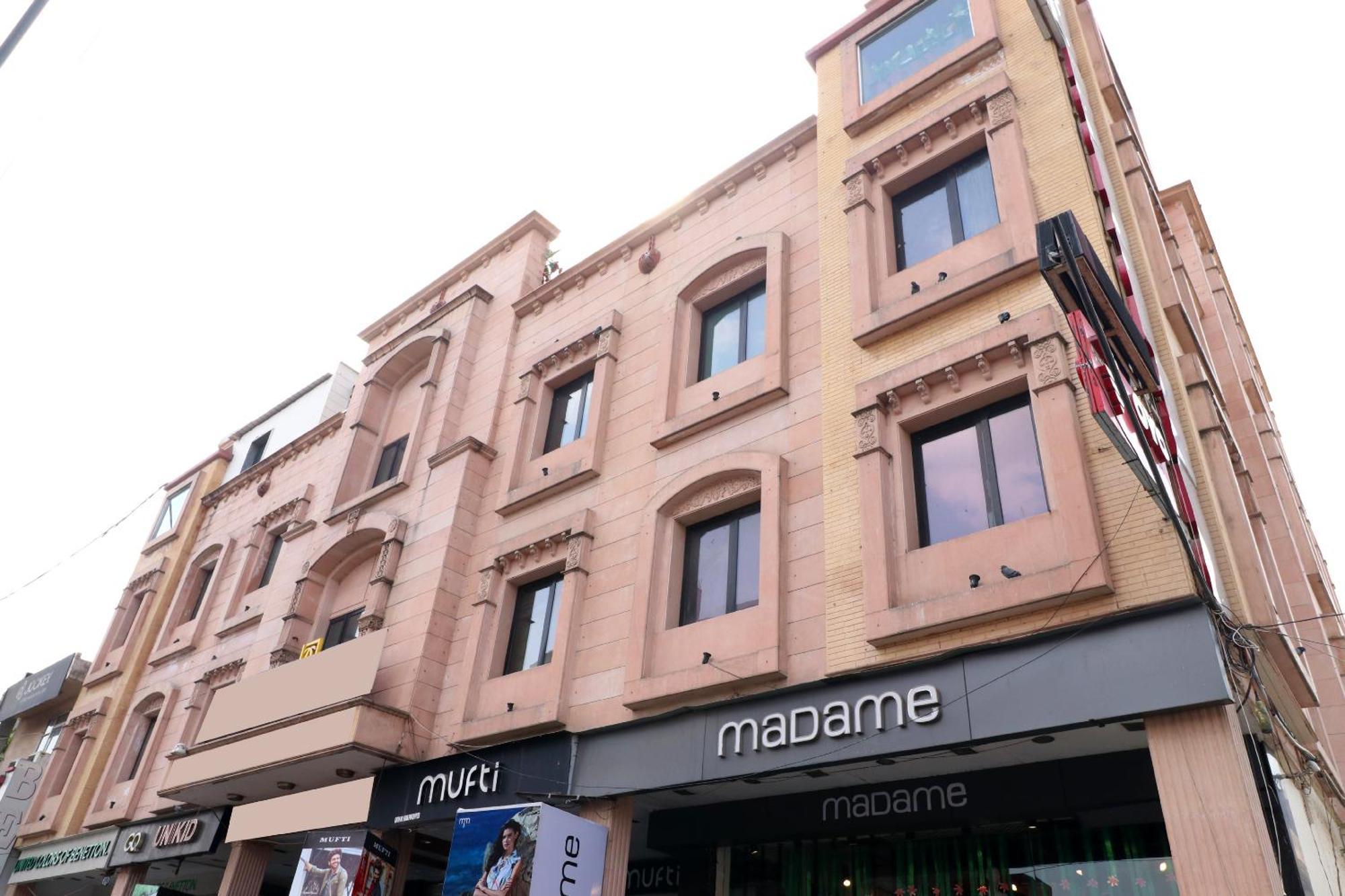 Hotel Leela Grande Karnāl Extérieur photo