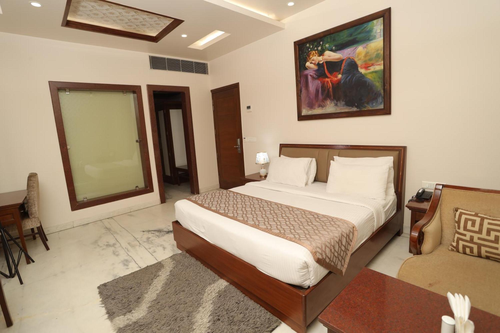 Hotel Leela Grande Karnāl Extérieur photo